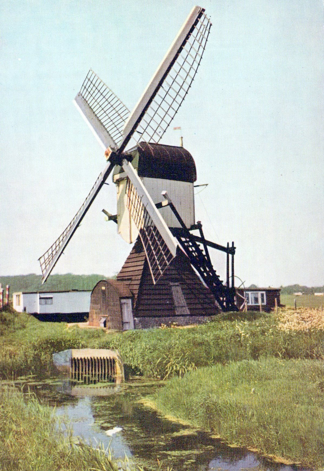 Netherlands Postcard - Windmill Near Leiden  SW18144