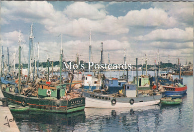 France Postcard - Bateaux Dans Le Port Au Retour De La Peche SW17599