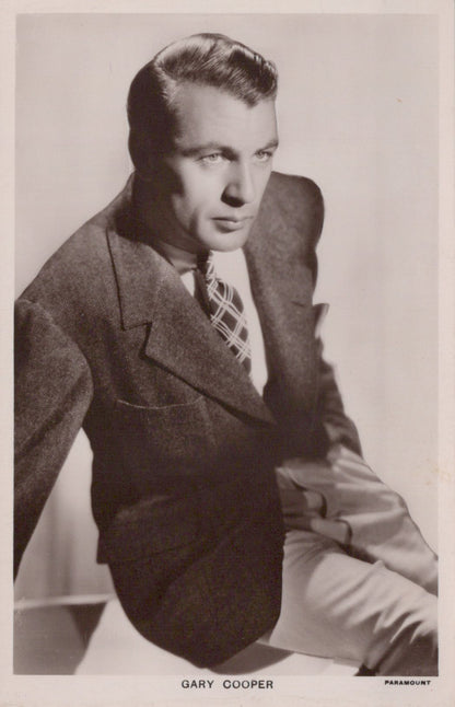 Theatrical Postcard - American Actor Gary Cooper  SW18891