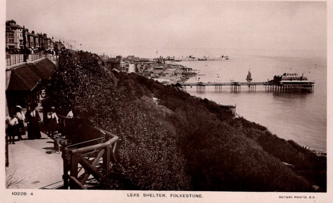Kent Postcard - Folkestone, Leas Shelter   SW20481 