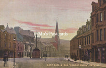 Load image into Gallery viewer, Scotland Postcard - Peebles, East Gate &amp; Old &quot;Mercat Cross&quot; SW18874
