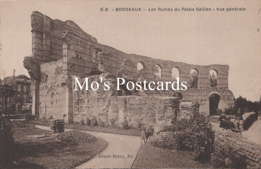 Vintage postcard of Roman ruins in Bordeaux  