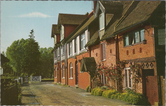 Norfolk Postcard - The Swan Hotel, Horning  SW17635