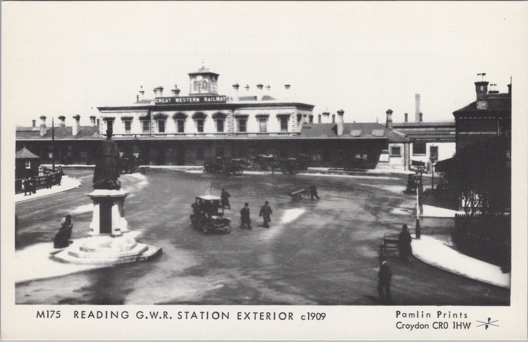 Berkshire Postcard - Reading Train Station Exterior c1909 - SW17981