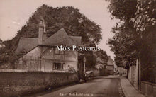 Load image into Gallery viewer, Kent Postcard - East Hill, Ashford   SW19249
