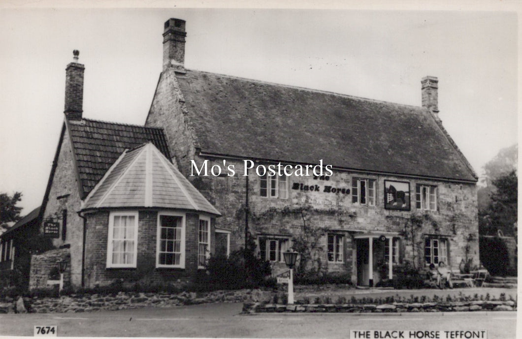 Wiltshire Postcard - The Black Horse, Teffont  SW19250