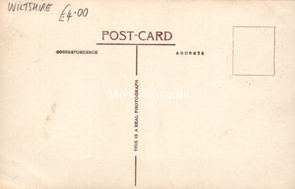 Wiltshire Postcard - War Memorial, Salisbury  SW19257