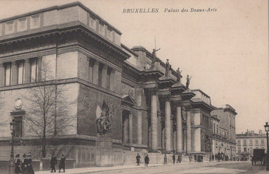 Vintage postcard of the Palais des Beaux-Arts in Brussels, Belgium.