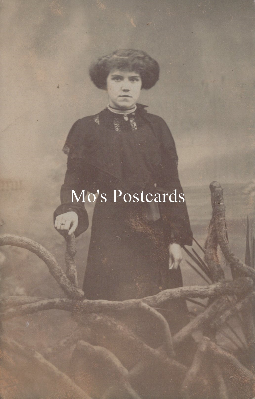 Ancestors Postcard - Young Lady, Fashion, Womenswear  SW18755