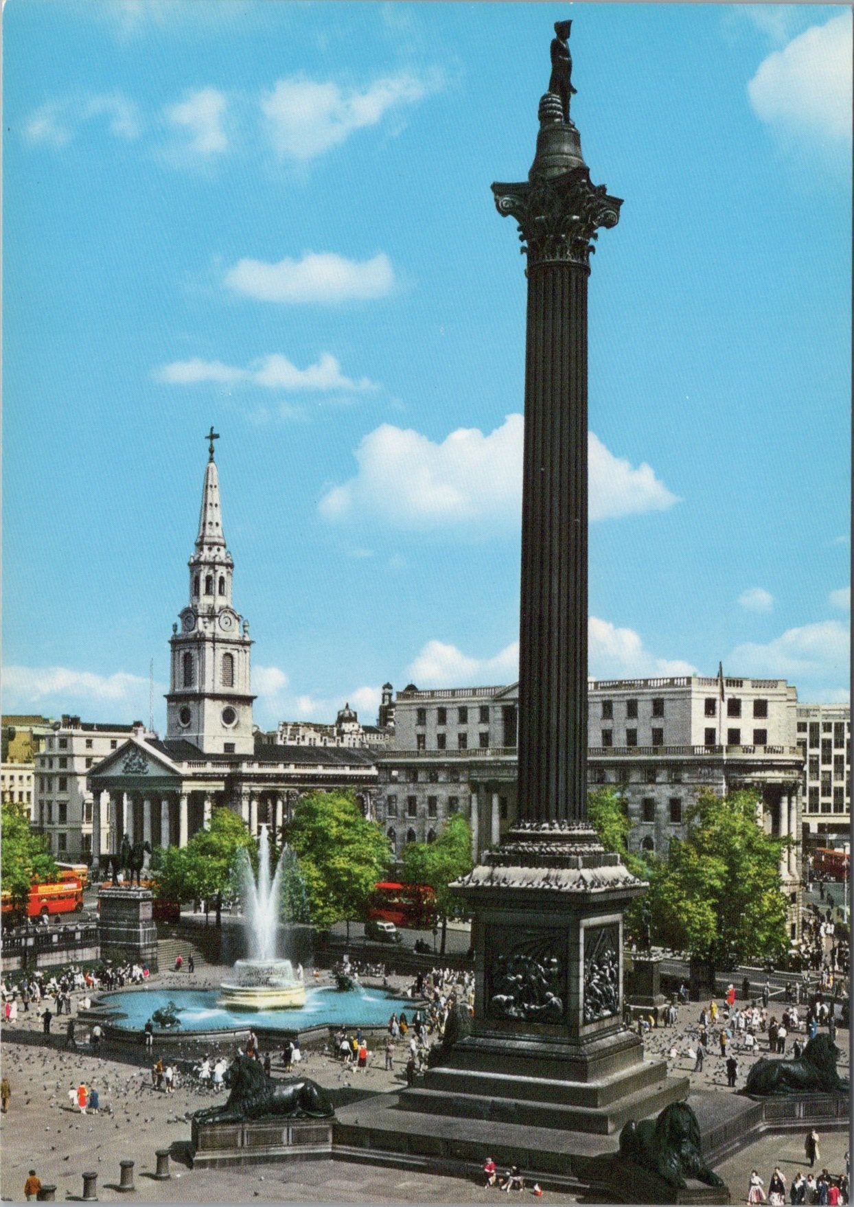 London Postcard - Trafalgar Square   SW17126