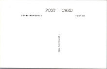 Load image into Gallery viewer, London Postcard - The Bull &amp; Bush Inn at Hampstead c1899 -  SW17709
