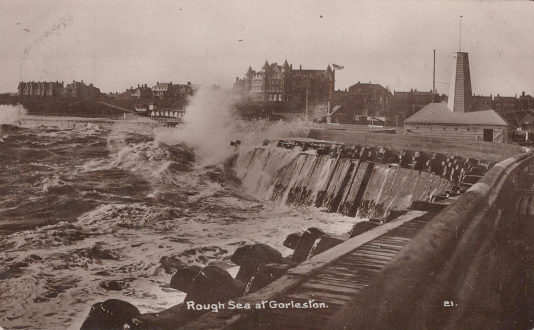 Norfolk Postcard - Rough Sea at Gorleston  SW18865