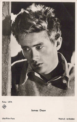 Black and white portrait of a young man with text 'James Dean' at the bottom.