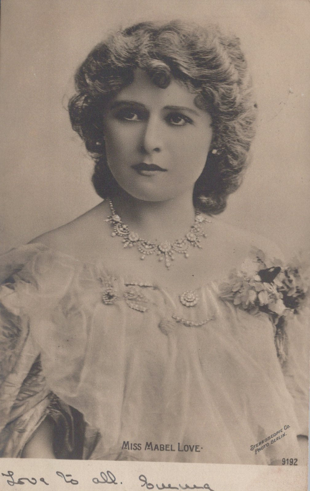 Theatrical Postcard - Miss Mabel Love, British Stage Actress   VT395 
