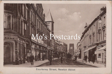 Devon Postcard - Newton Abbot, Courtenay Street  SX258