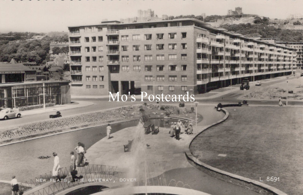 Kent Postcard - Dover, New Flats, The Gateway SW18612