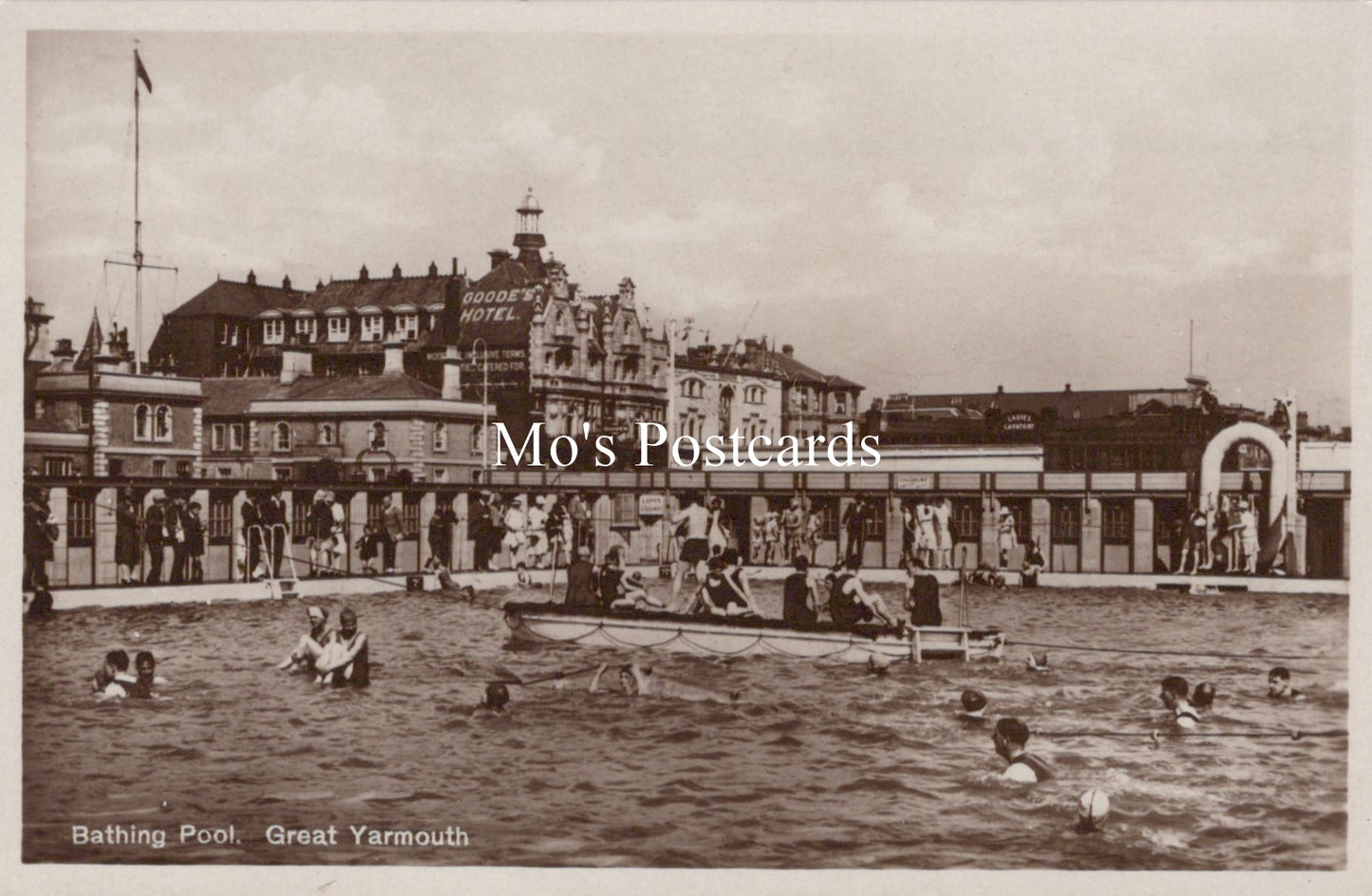Norfolk Postcard - Bathing Pool, Great Yarmouth   SW19057