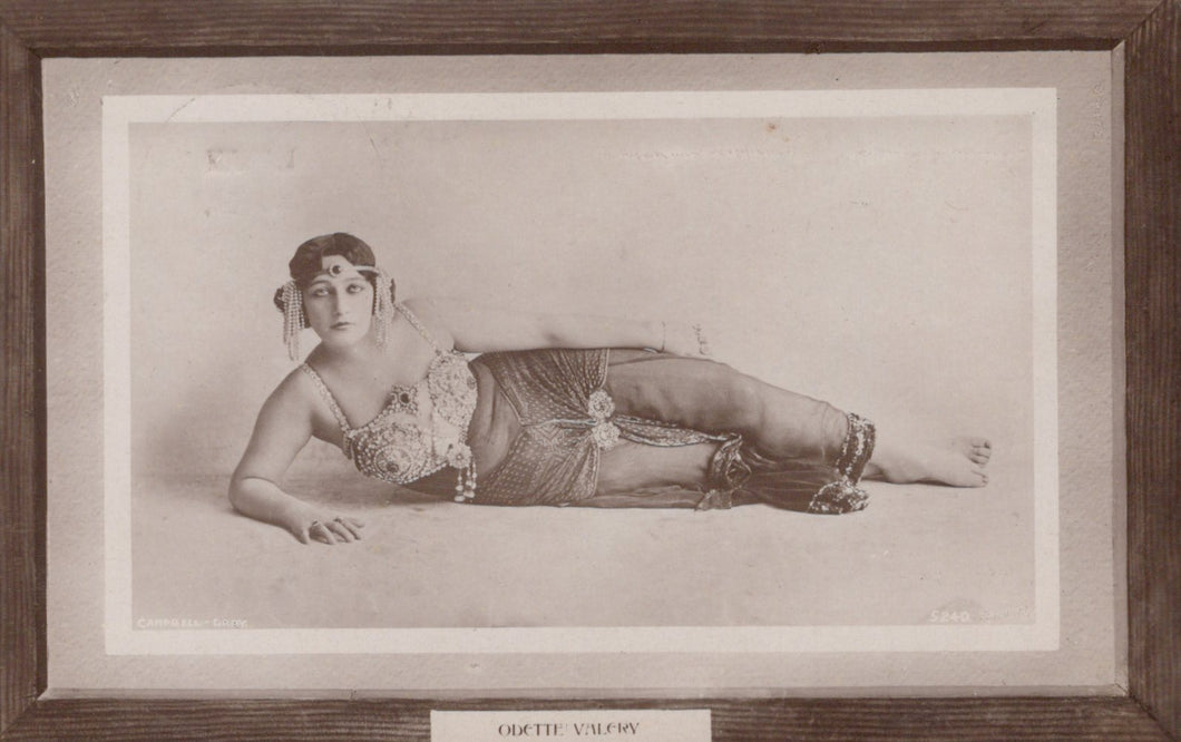 Theatrical Postcard - Italian Ballet Dancer Odette Valery VT43