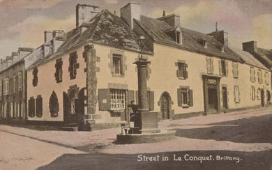 Vintage postcard of a street scene in Le Conquet, Brittany with buildings and a statue.
