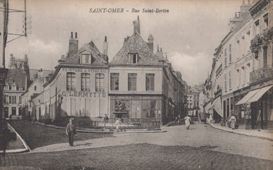 France Postcard - Saint-Omer, Rue Saint-Bertin  VT98