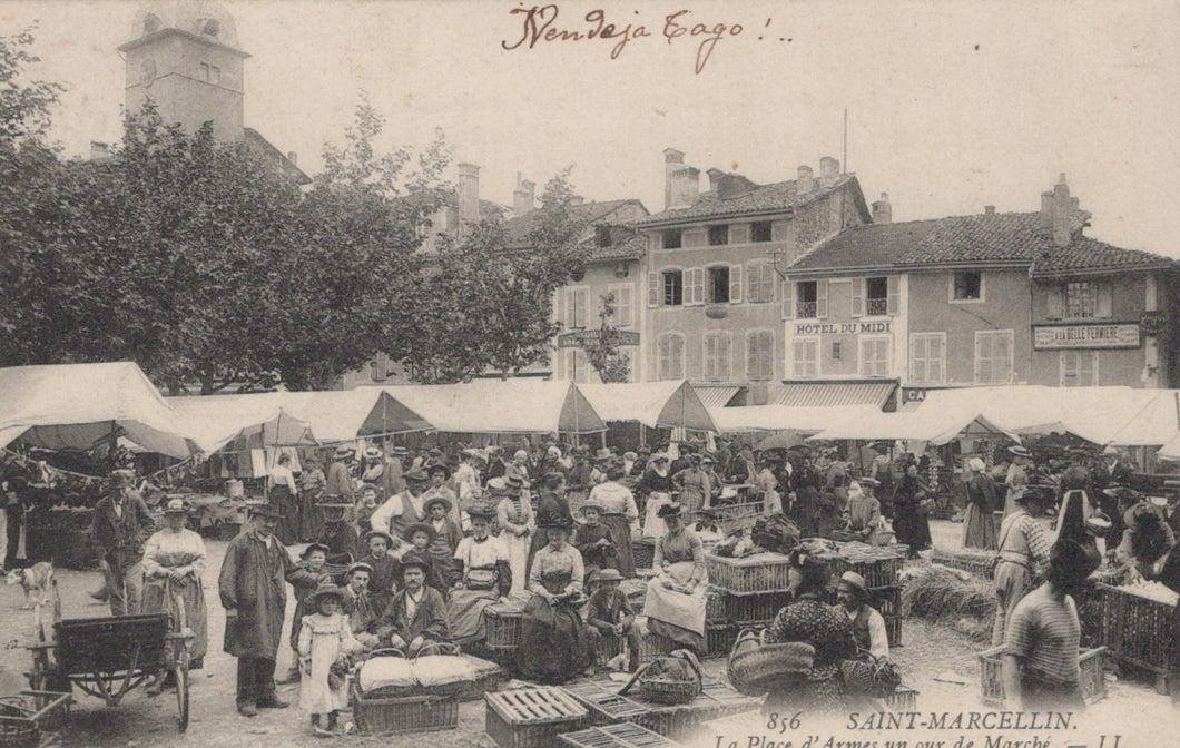 Vintage postcard of a market scene in Saint-Marcellin with people and tents.