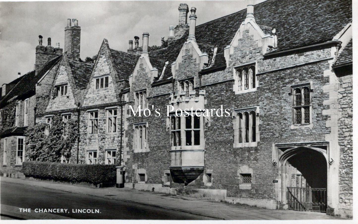 Lincolnshire Postcard - The Chancery, Lincoln   SW18252