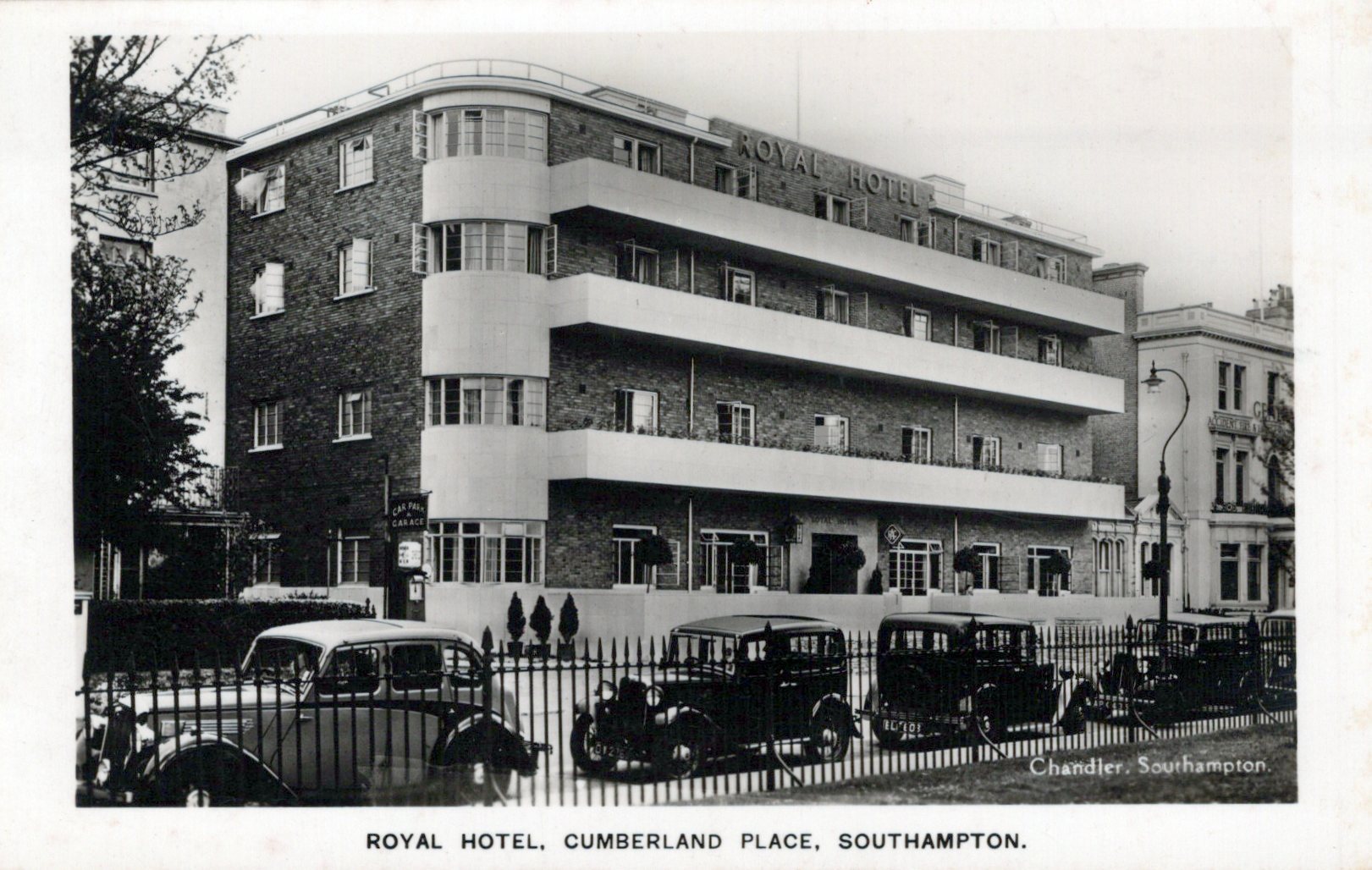 Hampshire Postcard - Southampton, Royal Hotel, Cumberland Place SW18287