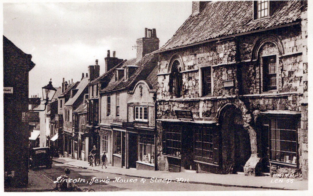 Lincolnshire Postcard - Lincoln, Jew's House and Steep Hill  SW18450