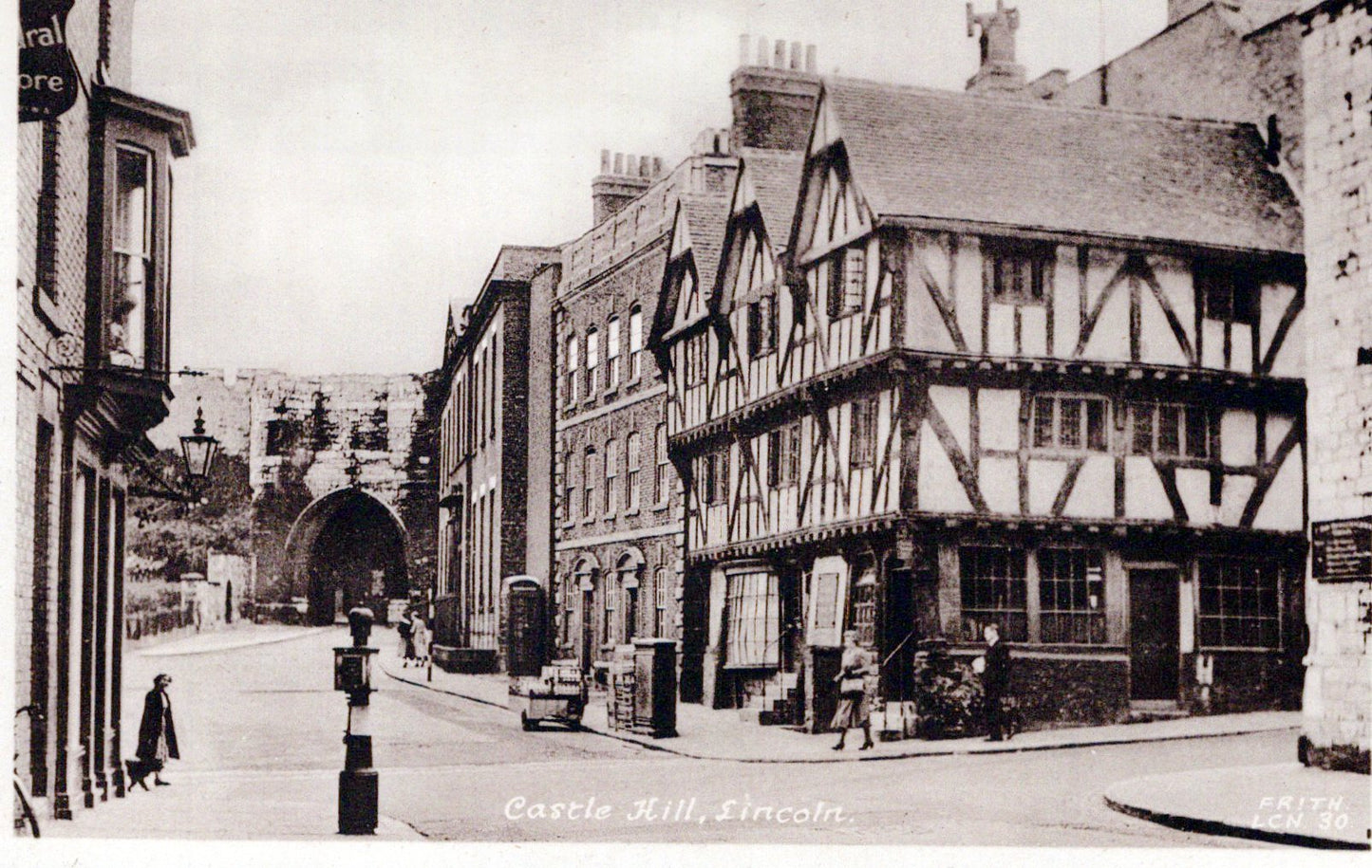 Lincolnshire Postcard - Lincoln, Castle Hill  SW18452