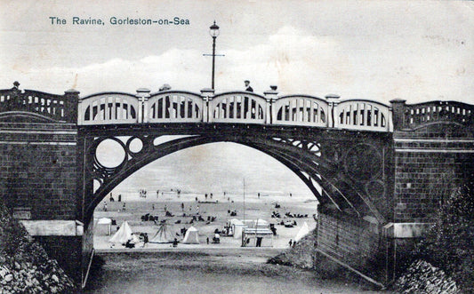 Norfolk Postcard - Gorleston-on-Sea, The Ravine   SW18489