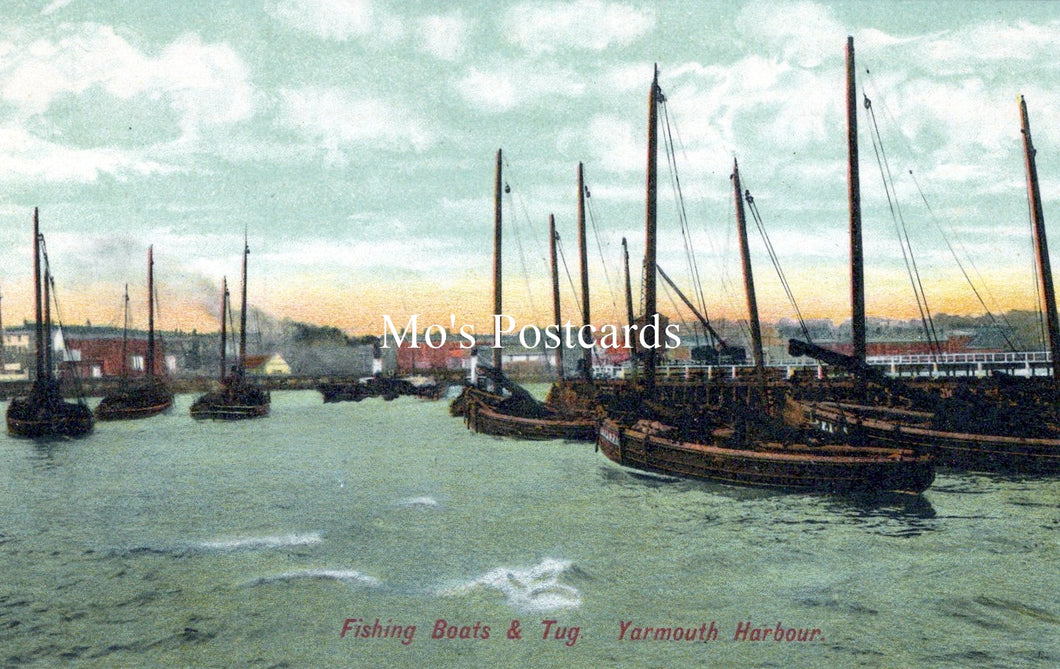 Norfolk Postcard - Yarmouth Harbour, Fishing Boats and Tug  SW18504