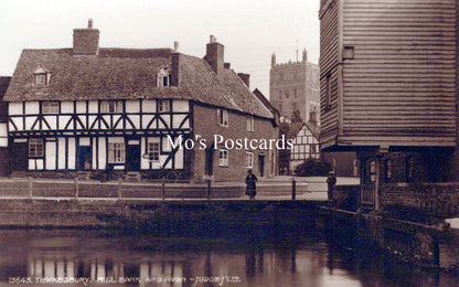 Gloucestershire Postcard - Tewkesbury, Mill Bank and Avon  SW18533
