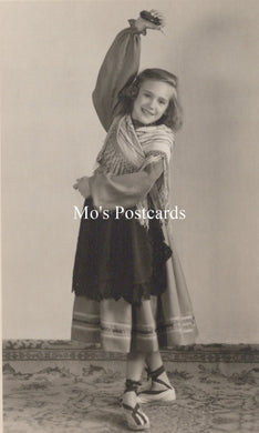 Dancing Postcard - Young Girl Ballet Dancer  VT211