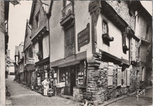 Load image into Gallery viewer, France Postcard - Vitre, Rues Beaudrairie et St-Louis   SW17052
