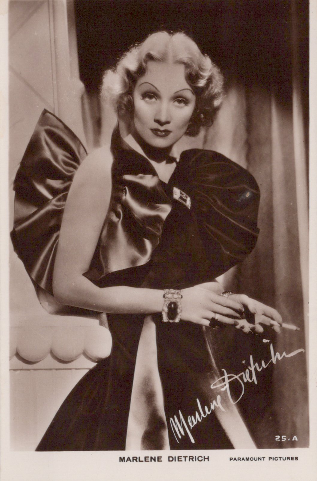 Theatrical Postcard - German-American Actress Marlene Dietrich VT255