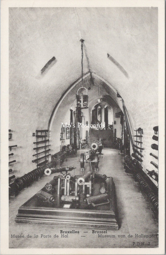 Belgium Postcard - Brussels, Bruxelles, Musee De La Porte De Hal SW17785