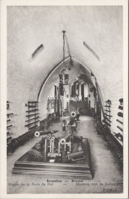 Belgium Postcard - Brussels, Bruxelles, Musee De La Porte De Hal SW17785