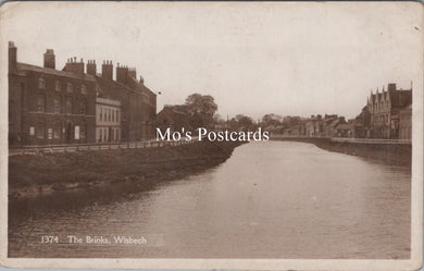 Cambridgeshire Postcard - The Brinks, Wisbech  SW17792