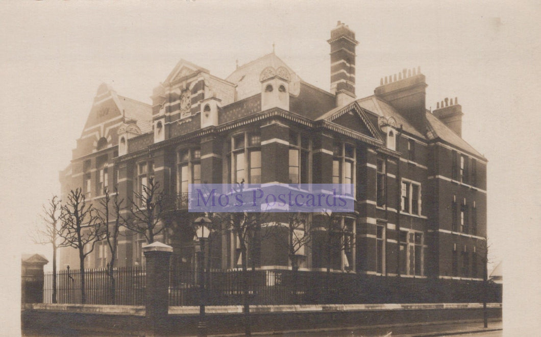 Unknown Location Postcard - Large Unidentified Public Building  SW20216