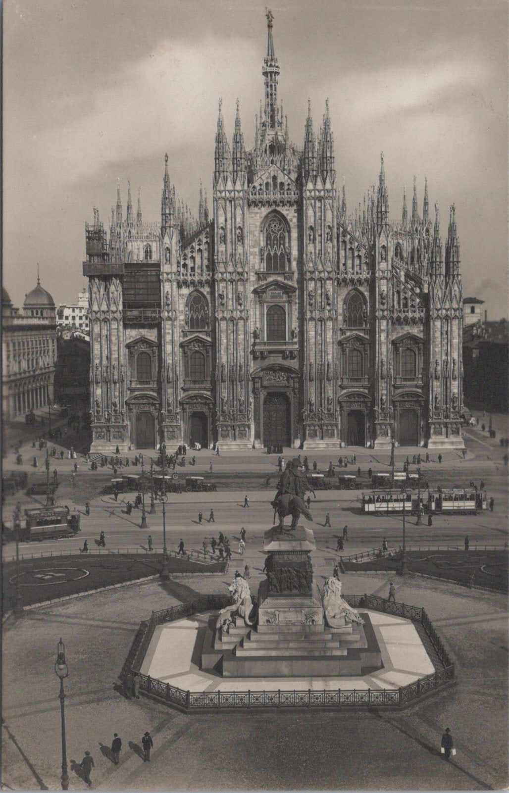 Italy Postcard - Milan, Piazza Duomo  SW17441