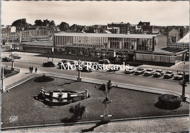 France Postcard - Arras, Place De La Gare   SX281