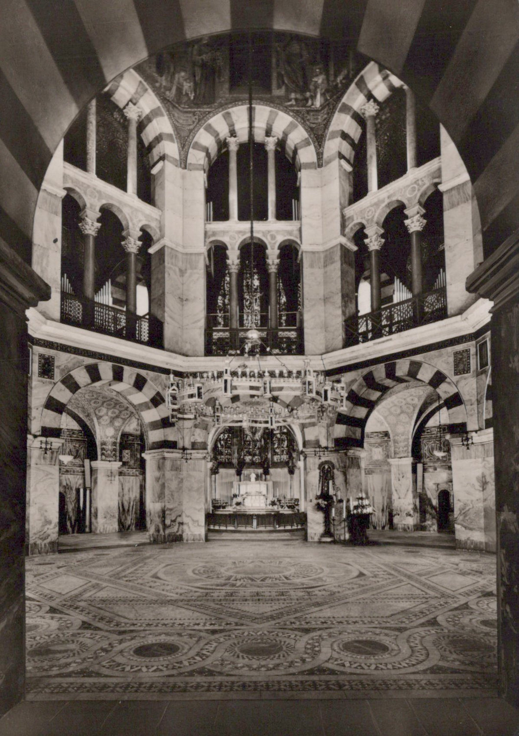 Germany Postcard - Dom Zu Aachen  SW20347