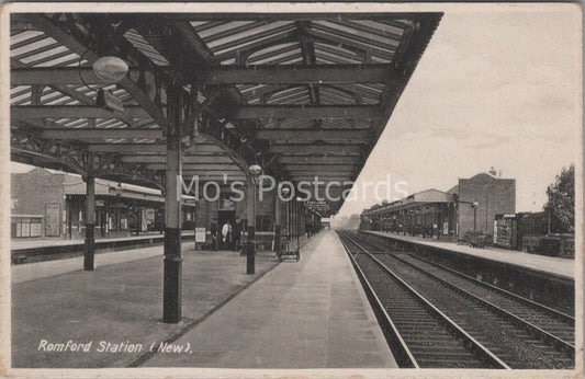 Essex Postcard: Romford Railway Station New Platforms Railway  MB1996