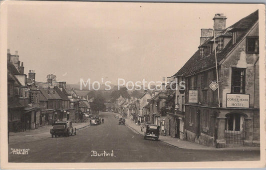 Oxfordshire Postcard: Burford High Street View Corner House Hotel 1930s  MB101