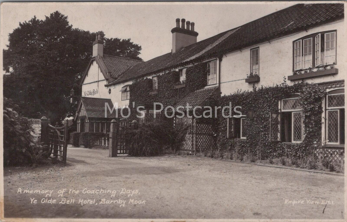Nottinghamshire Postcard:Ye Olde Bell Hotel Barnby Moor Coaching Days RPPC MB410