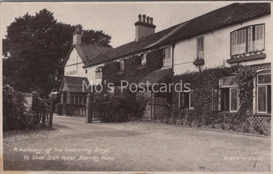 Nottinghamshire Postcard:Ye Olde Bell Hotel Barnby Moor Coaching Days RPPC MB410
