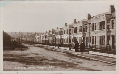 Lanarkshire Postcard: Thorncliffe Gardens Shawlands Glasgow Street View MB538