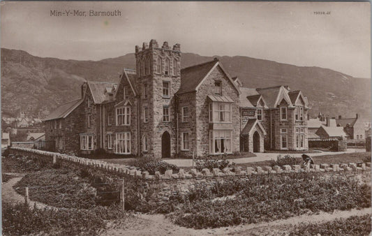Merionethshire Postcard: Min-Y-Mor Private Hotel, Barmouth 1910’s  XT2560