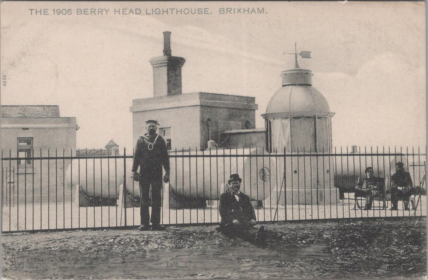 Devon Postcard: Berry Head Lighthouse Brixham, 1906 Keepers Guard  XT2736