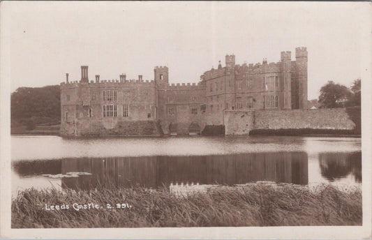 Kent Postcard: Leeds Castle Maidstone Moated Palace View 1930s RPPC XT2924